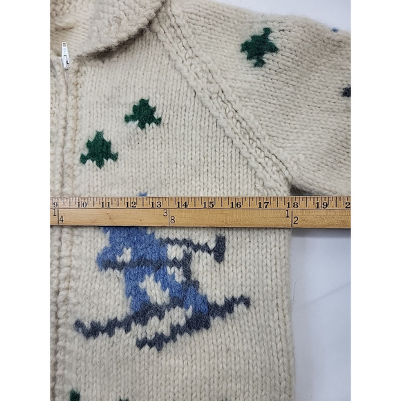 Classic Vintage Cowichan Ski Sweater - Picture 4 of 5